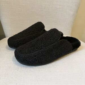 Vionic Black Faux Fur Lined Caressa Loafer Mule Slippers